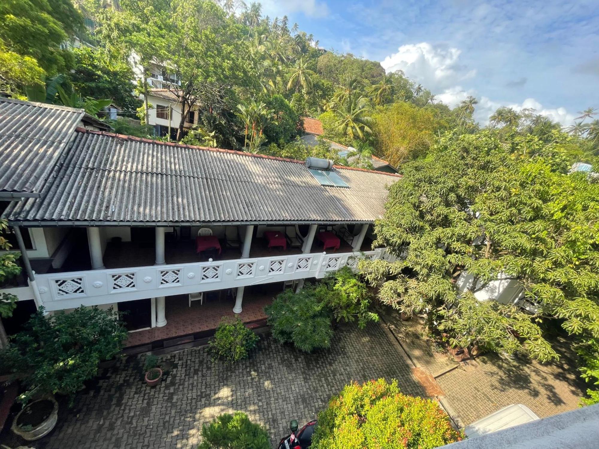 Serendipity Beach Unawatuna Exterior photo