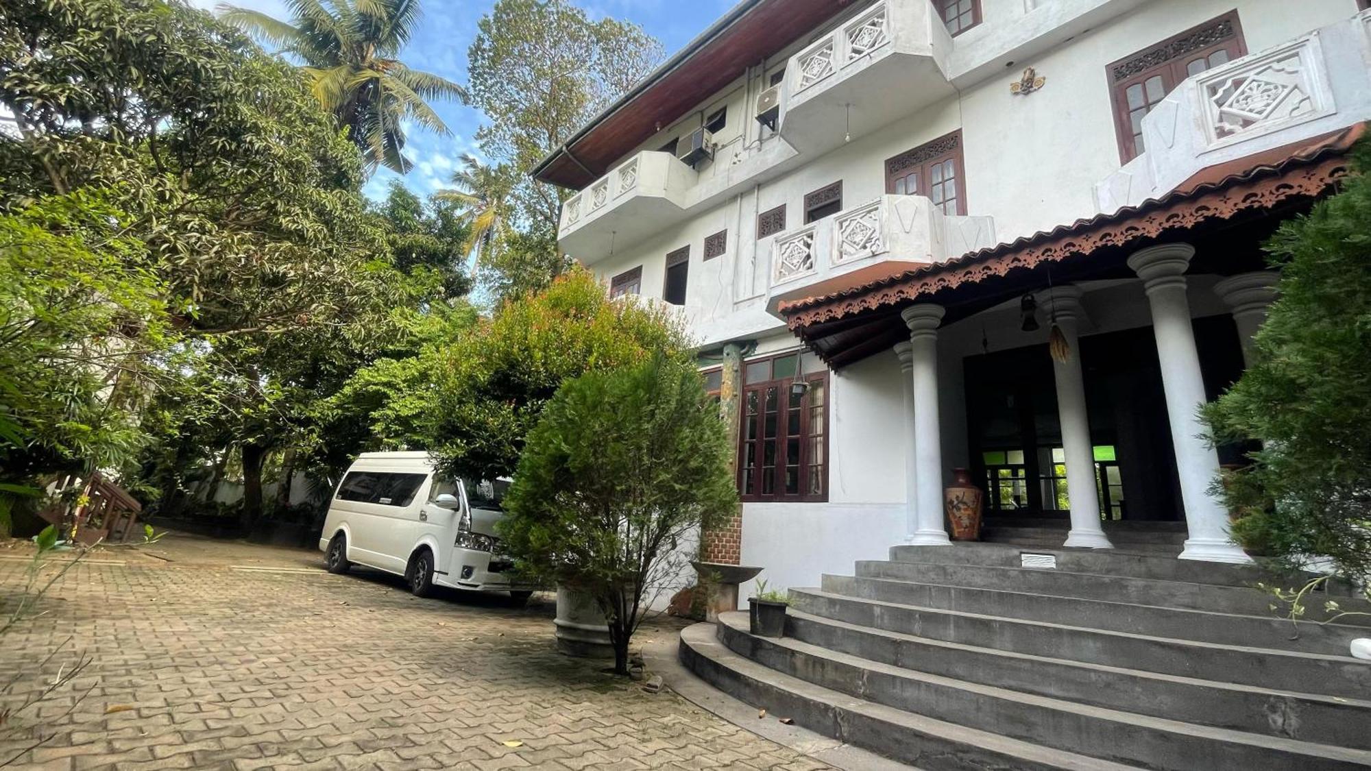 Serendipity Beach Unawatuna Exterior photo
